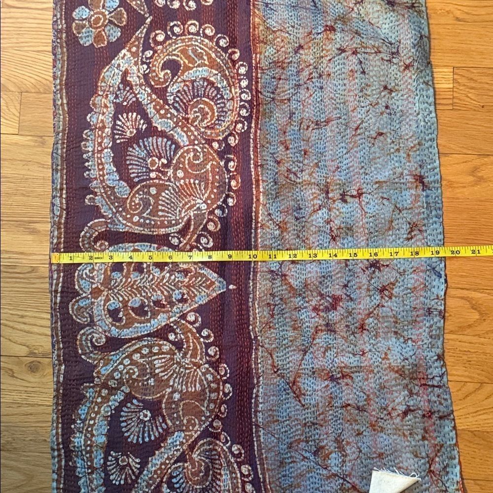 Gorgeous Tapestry Wrap/Scarf! - Picture 7 of 10